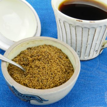 手作り地釜炊き純黒糖200g)　粉タイプ５袋セット　　　　　