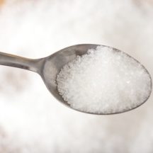 白砂糖がもたらす危険性とは?健康被害と代替品