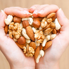 おやつにナッツを! ナッツのおやつ効果とは？