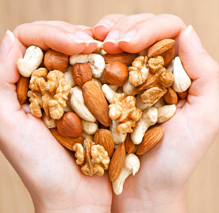 おやつにナッツを! ナッツのおやつ効果とは?